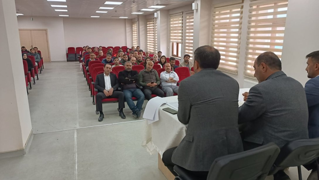 04 Haziran 2023 Tarihinde Yapılacak Olan 2023 Merkezi Sınav'da (LGS) Dikkat Edilecek Konular Hakkında Toplantı Yapıldı